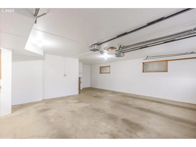 $565,000 | 11030 Northeast Davis Street, Portland, OR 97220