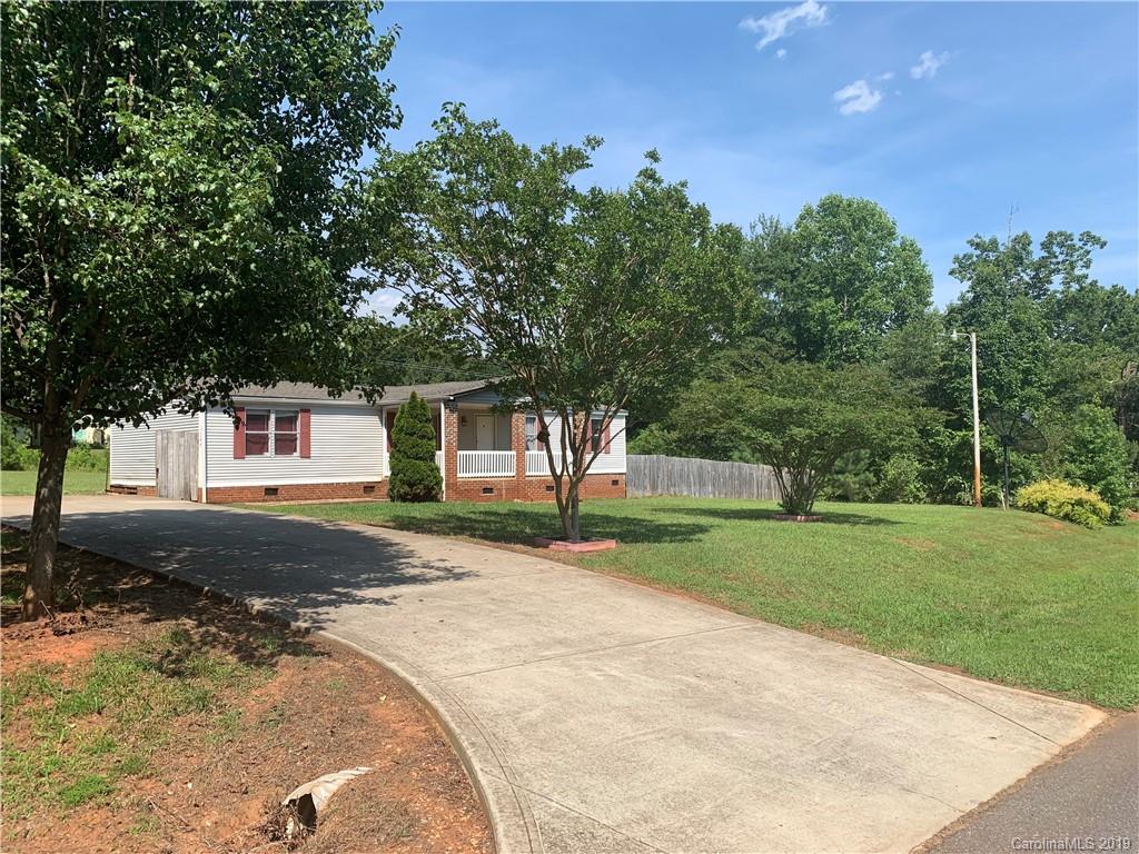 1366 Seminole Trail Road Maiden, NC 28650 - Photo 4 of 18 Gallery Image 4