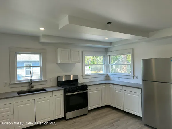 $1,100,000 | 6045 Highway 9G, Hudson, NY 12534