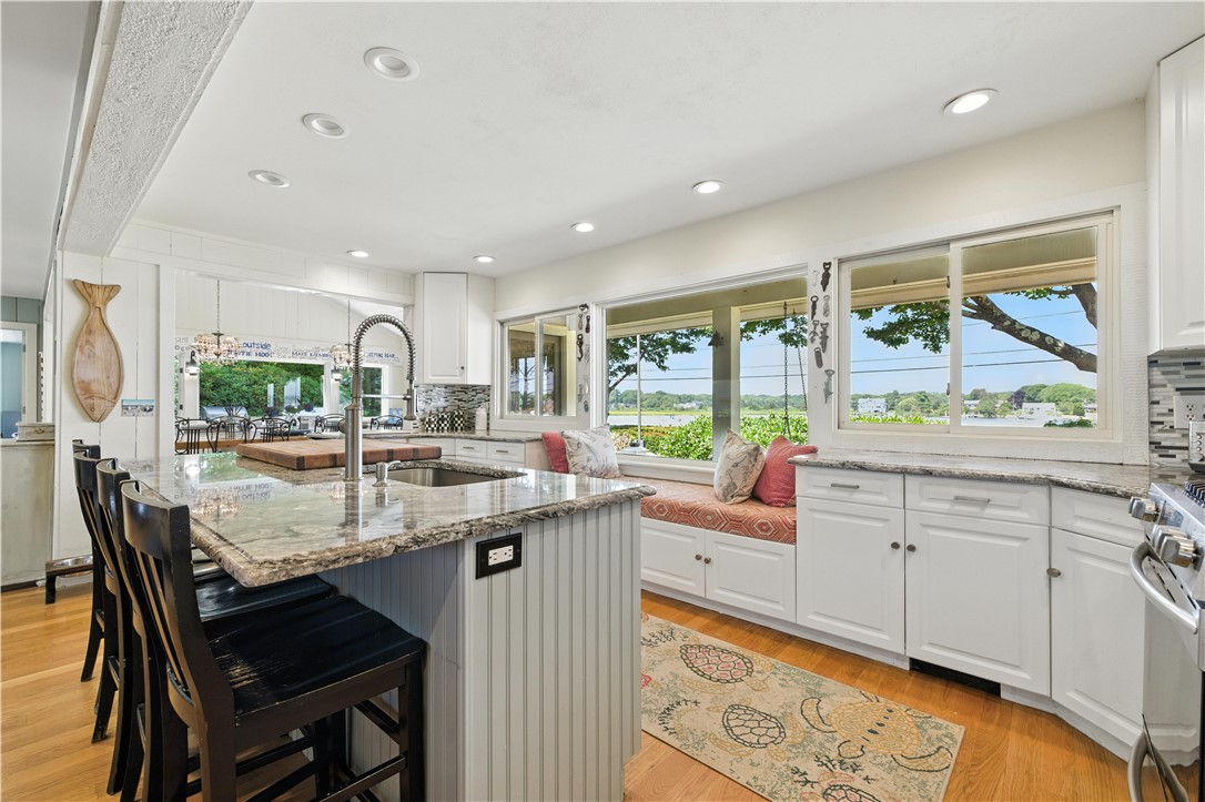 60 Avondale Road Westerly, RI 02891 - Photo 13 of 30