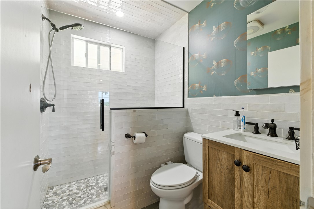 60 Avondale Road Westerly, RI 02891 - Photo 22 of 30