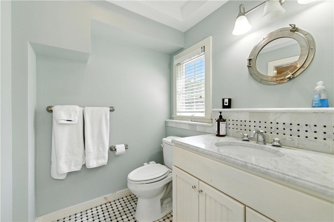 60 Avondale Road Westerly, RI 02891 - Photo 25 of 30