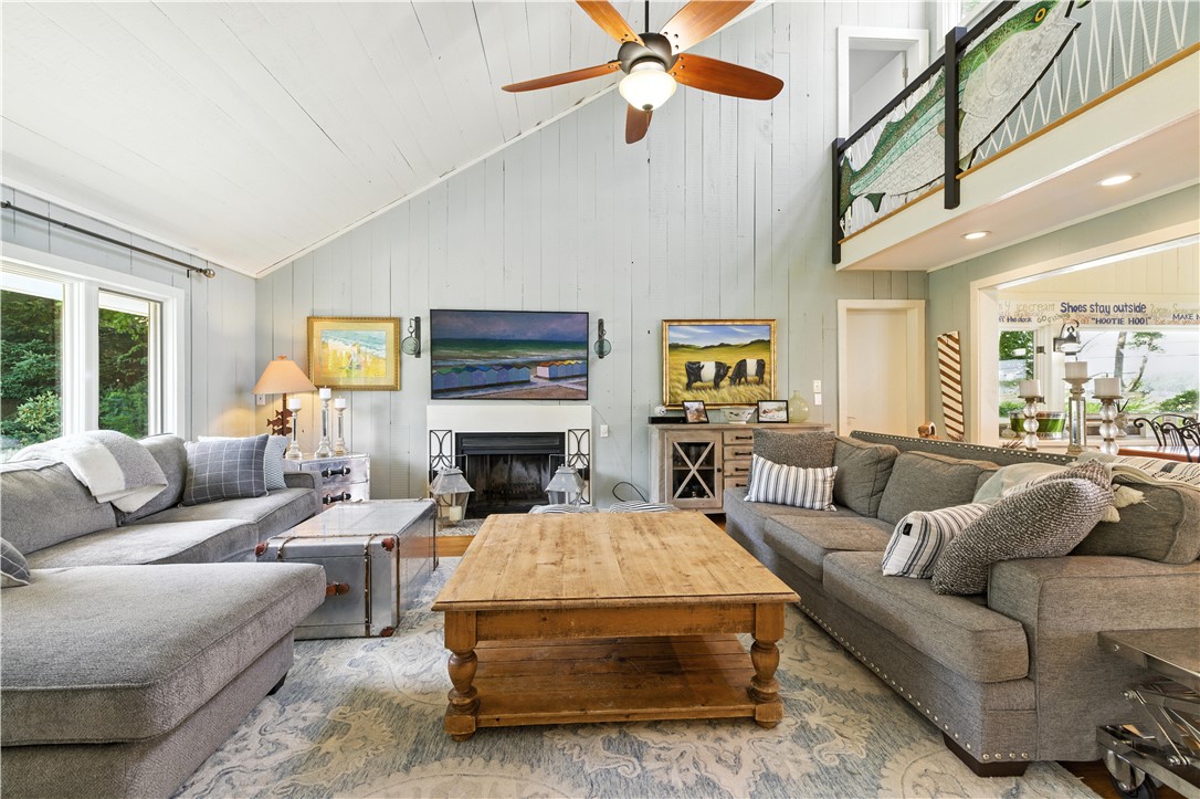 60 Avondale Road Westerly, RI 02891 - Photo 9 of 30