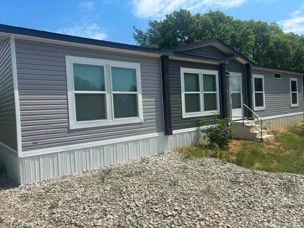 $257,900 | 1429 Oak Hill Drive, Kemp, TX 75143