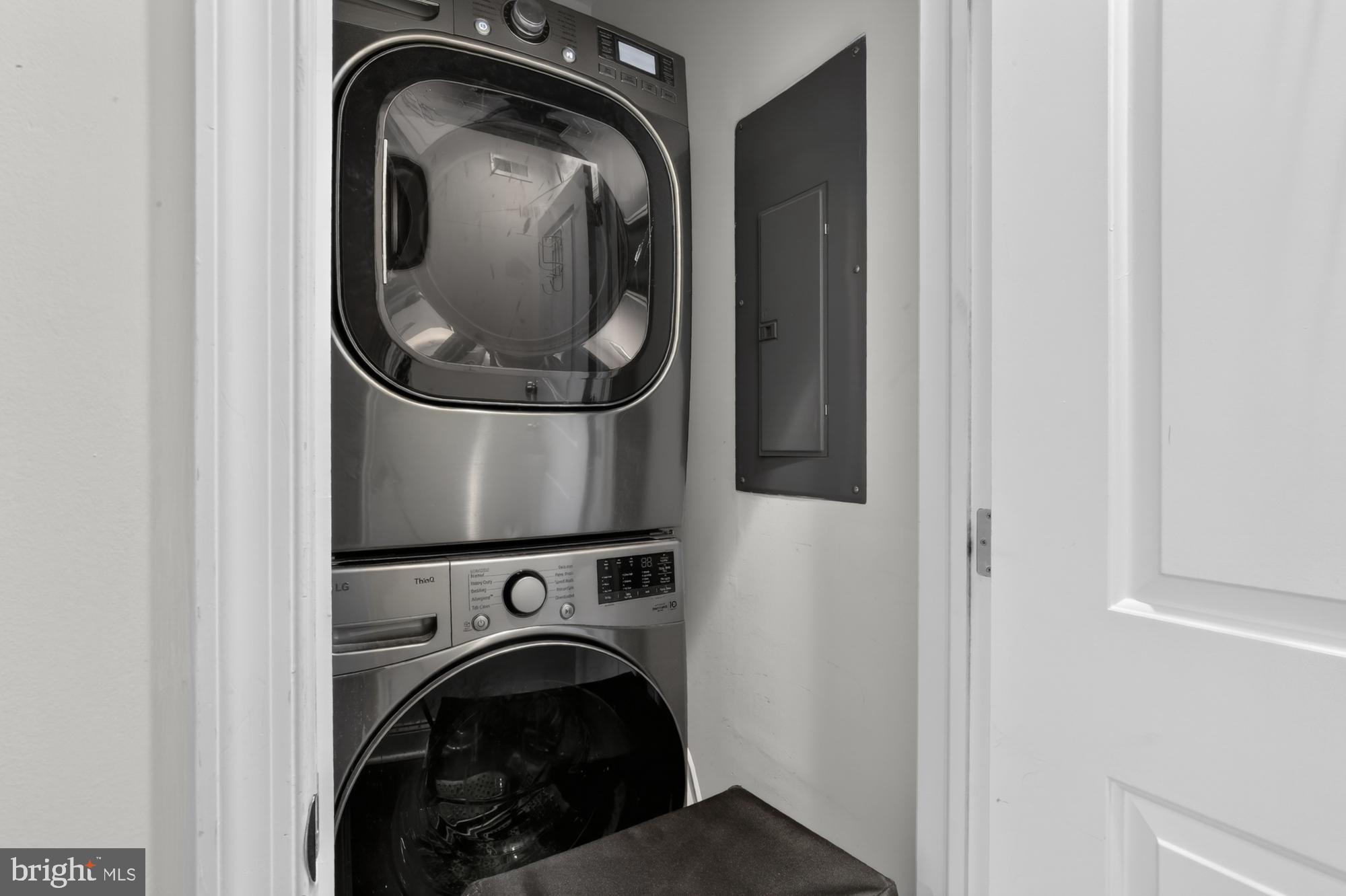 2115 Carpenter Street, Unit 2 Philadelphia, PA 19146 - Photo 16 of 28
