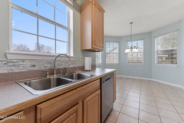 $1,700 | 13654 Huntington Circle, Gulfport, MS 39503