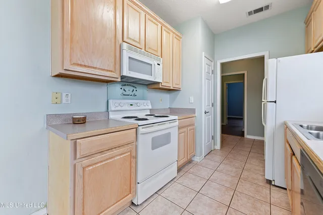 $1,700 | 13654 Huntington Circle, Gulfport, MS 39503