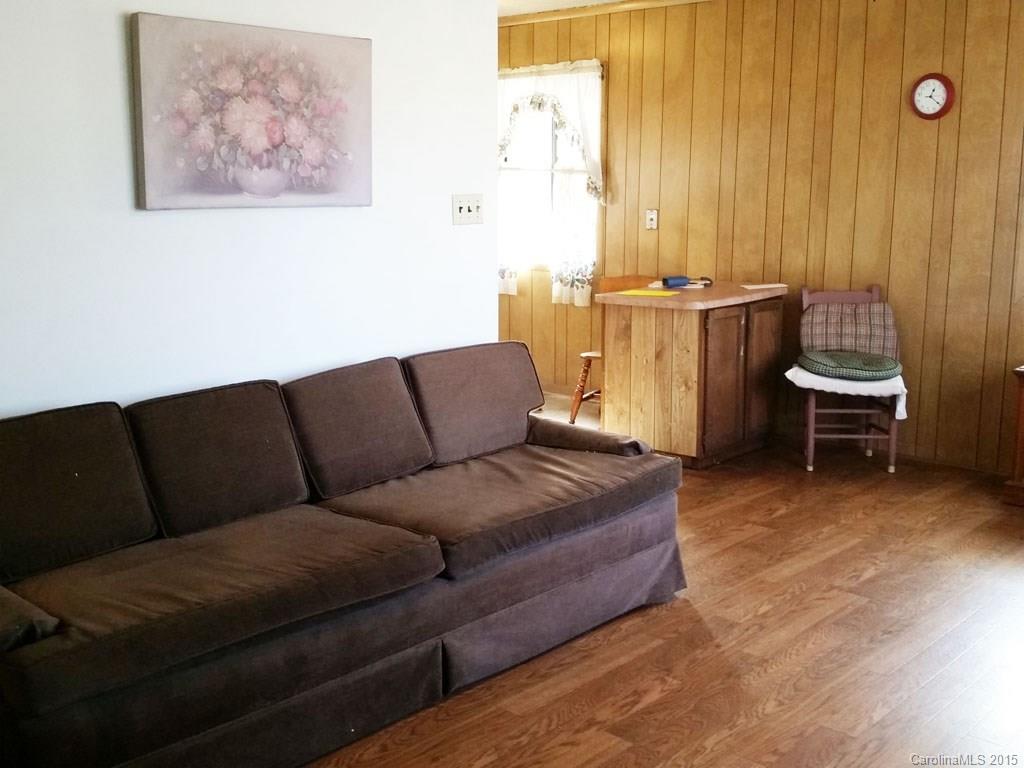 232 Teague Road Marshall, NC 28753 - Photo 2 of 11 Gallery Image 2