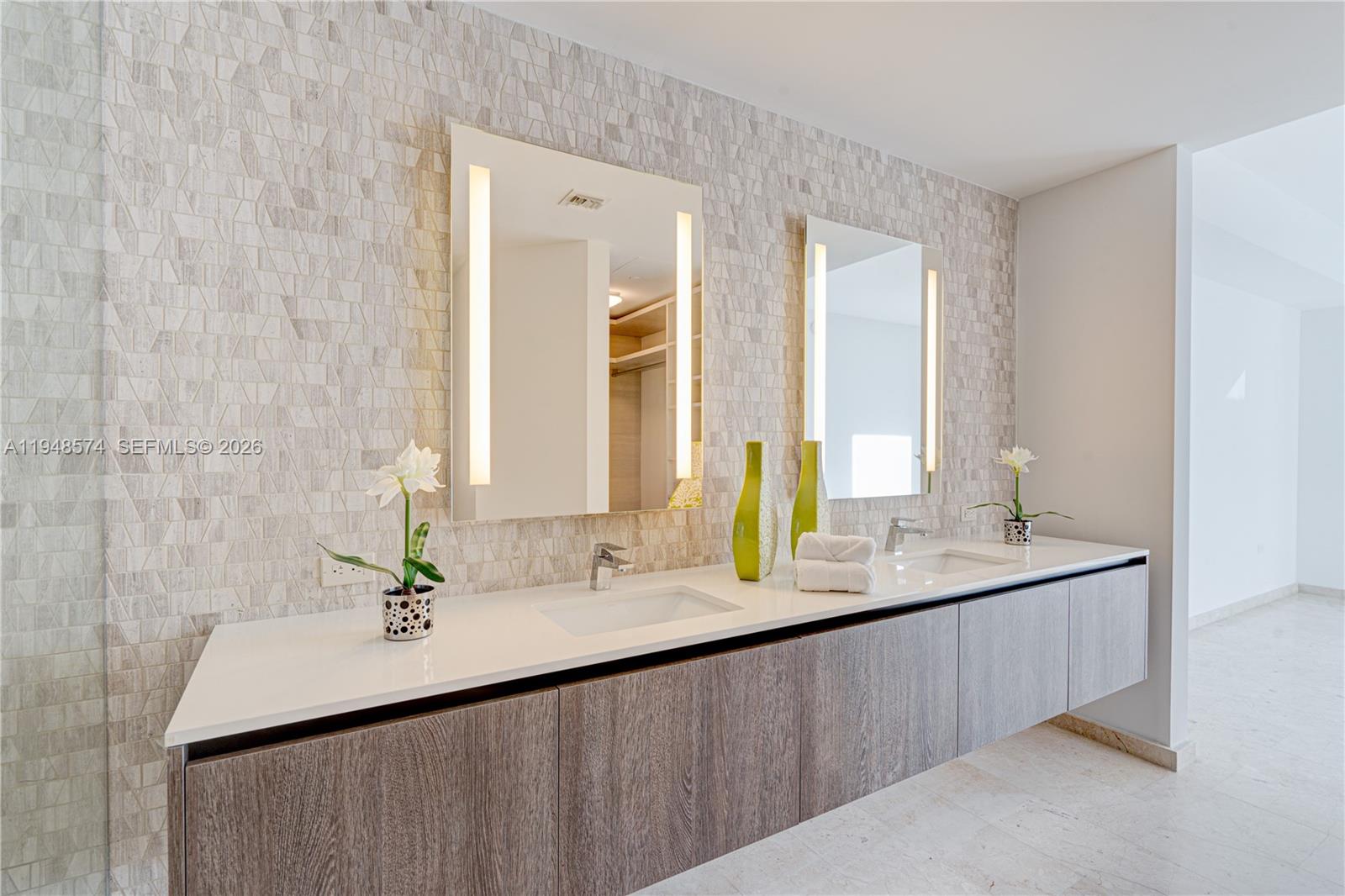 88 Southwest 7th Street, Unit 1110 Miami, FL 33130 - Photo 19 of 49