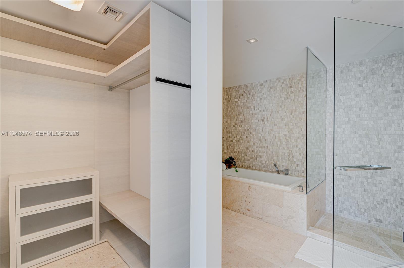 88 Southwest 7th Street, Unit 1110 Miami, FL 33130 - Photo 22 of 49