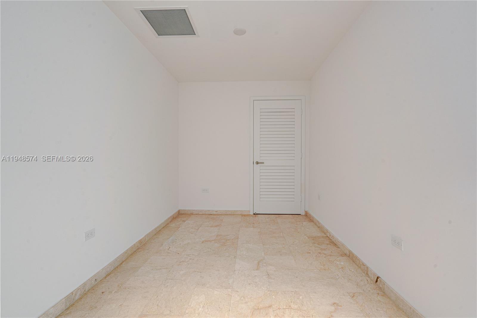 88 Southwest 7th Street, Unit 1110 Miami, FL 33130 - Photo 24 of 49