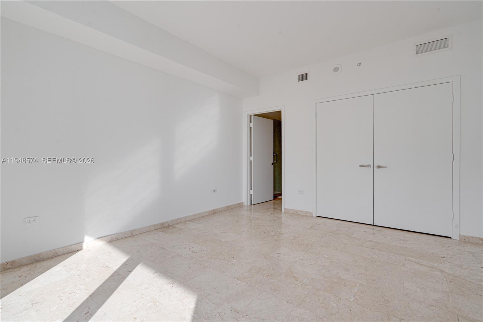 88 Southwest 7th Street, Unit 1110 Miami, FL 33130 - Photo 28 of 49