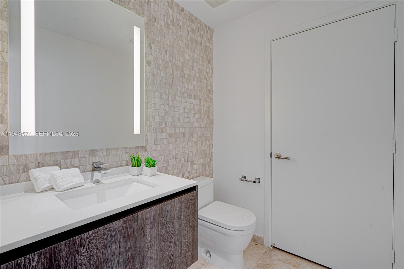 88 Southwest 7th Street, Unit 1110 Miami, FL 33130 - Photo 30 of 49