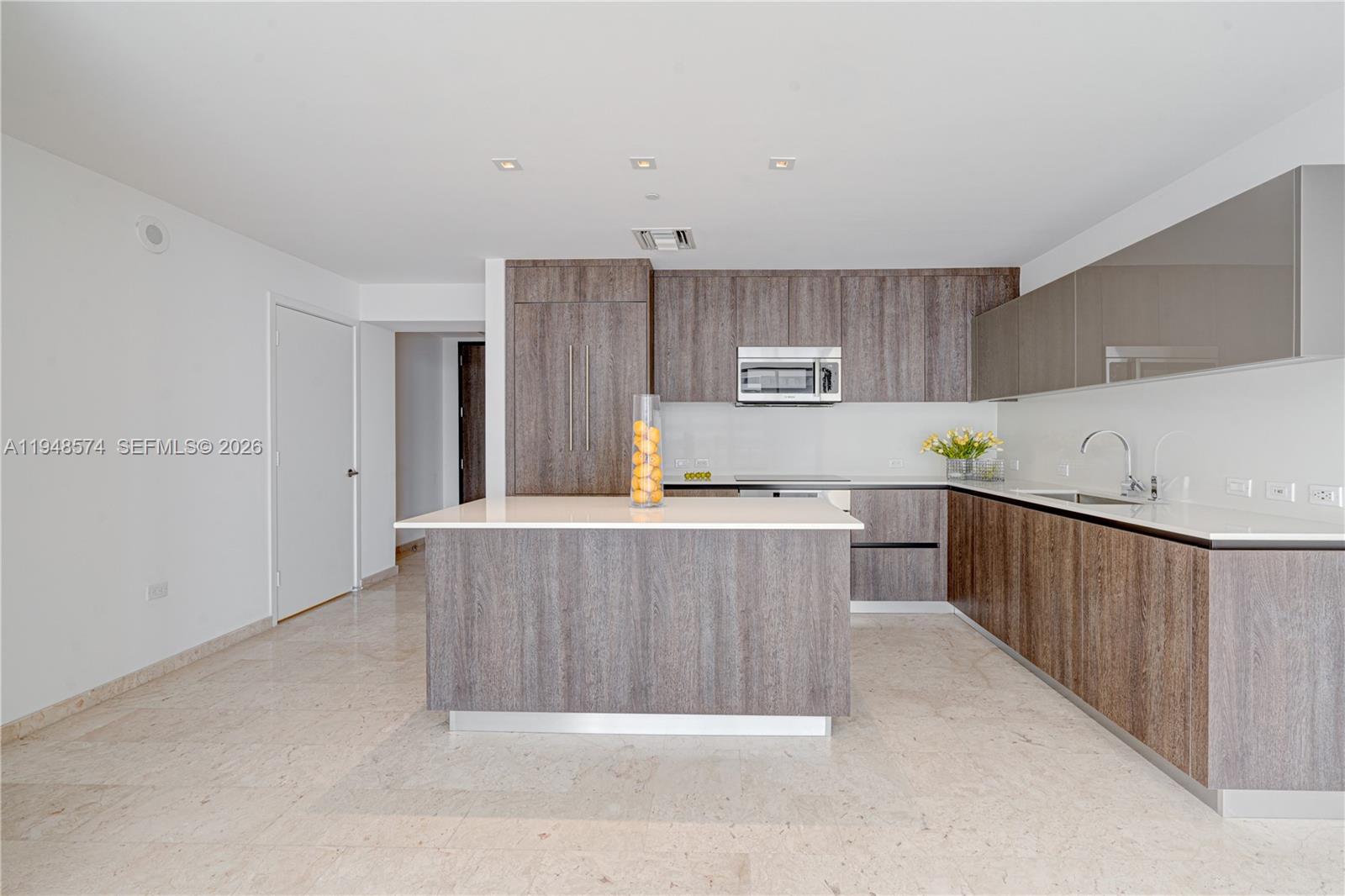 88 Southwest 7th Street, Unit 1110 Miami, FL 33130 - Photo 3 of 49