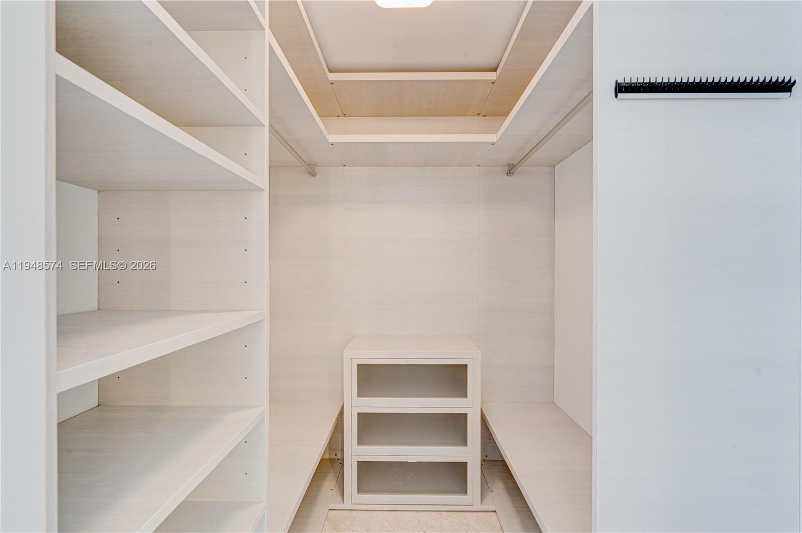 88 Southwest 7th Street, Unit 1110 Miami, FL 33130 - Photo 35 of 49