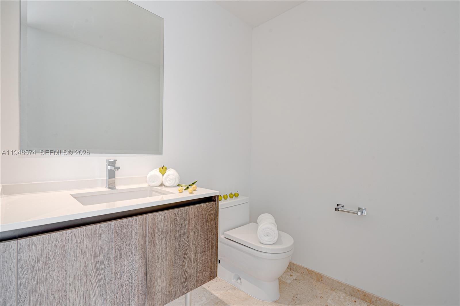 88 Southwest 7th Street, Unit 1110 Miami, FL 33130 - Photo 36 of 49