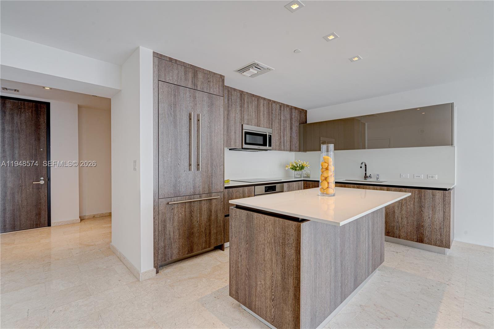 88 Southwest 7th Street, Unit 1110 Miami, FL 33130 - Photo 4 of 49