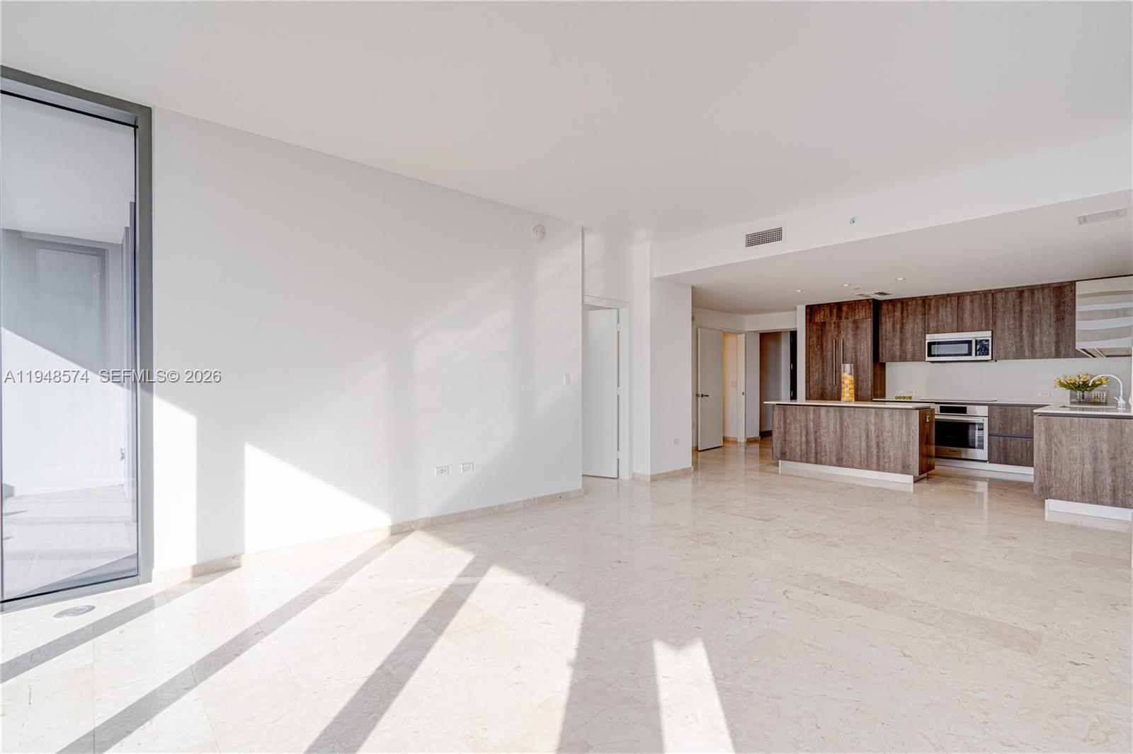 88 Southwest 7th Street, Unit 1110 Miami, FL 33130 - Photo 8 of 49