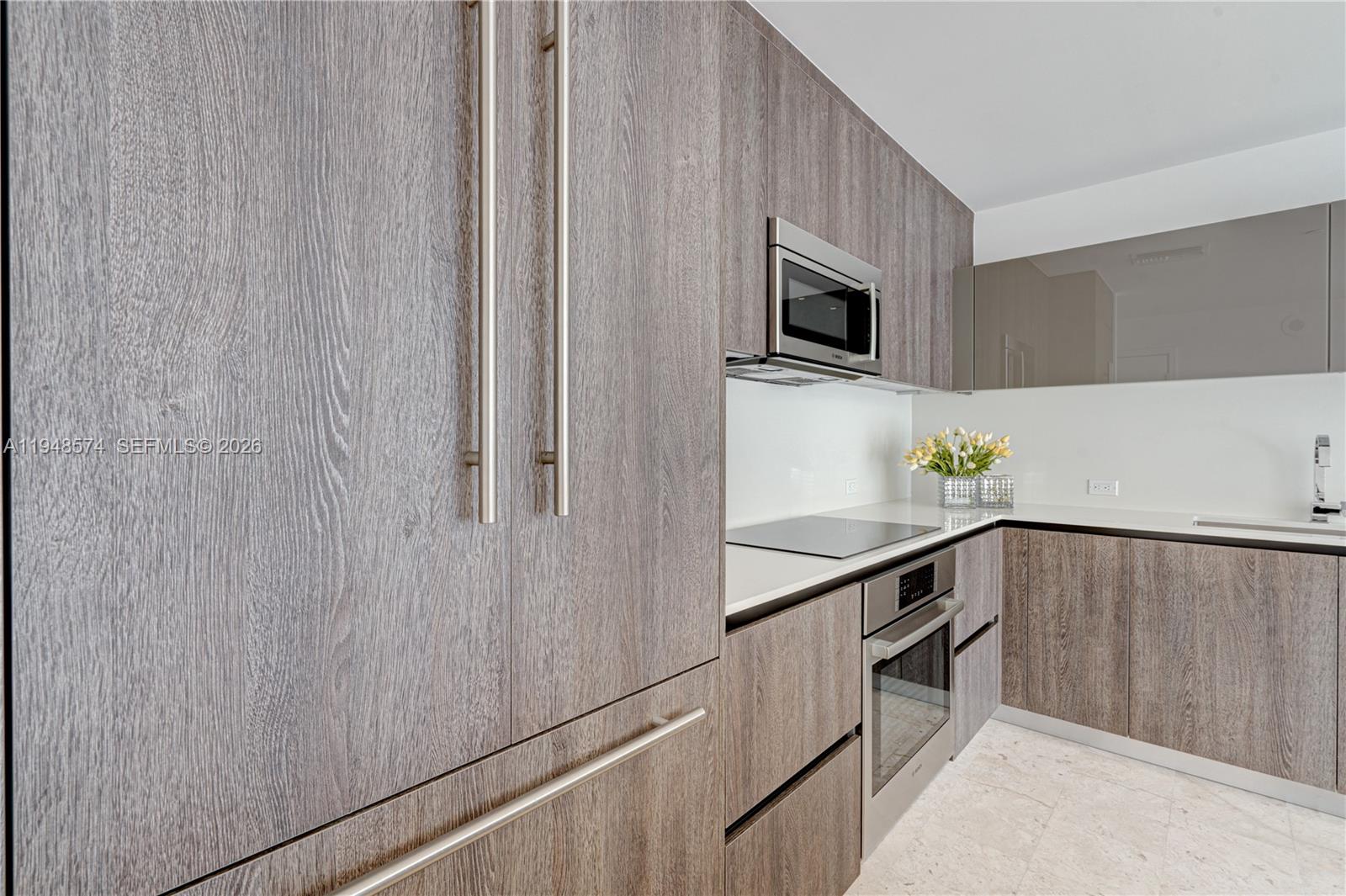 88 Southwest 7th Street, Unit 1110 Miami, FL 33130 - Photo 9 of 49