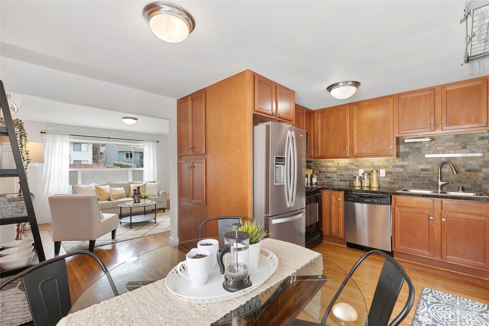 6325 42nd Avenue Southwest Seattle, WA 98136 - Photo 10 of 27