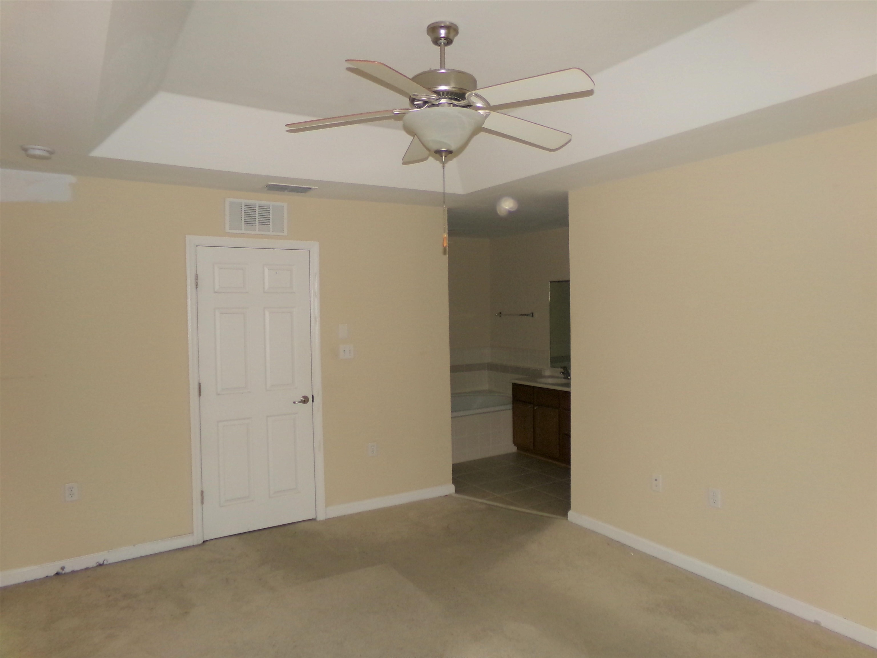 1320 Hendrix Road, Unit 605 Tallahassee, FL 32301 - Photo 2 of 15