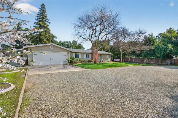 $675,000 | 1544 North De Wolf Avenue, Fresno, CA 93737