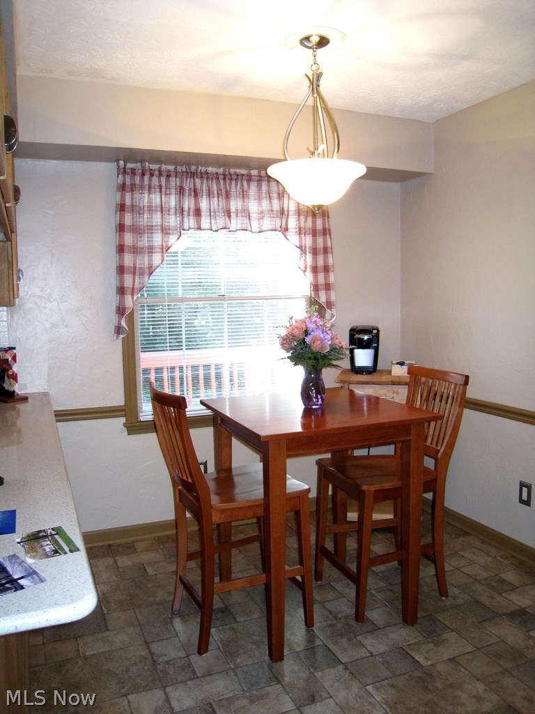 2318 Lancaster Road Akron, OH 44313 - Photo 8 of 20