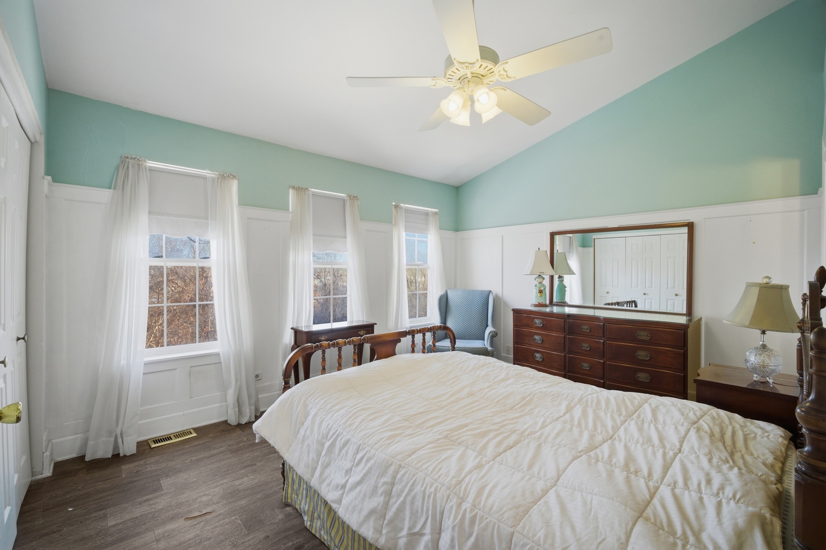 770 Highview Court Antioch, IL 60002 - Photo 13 of 24