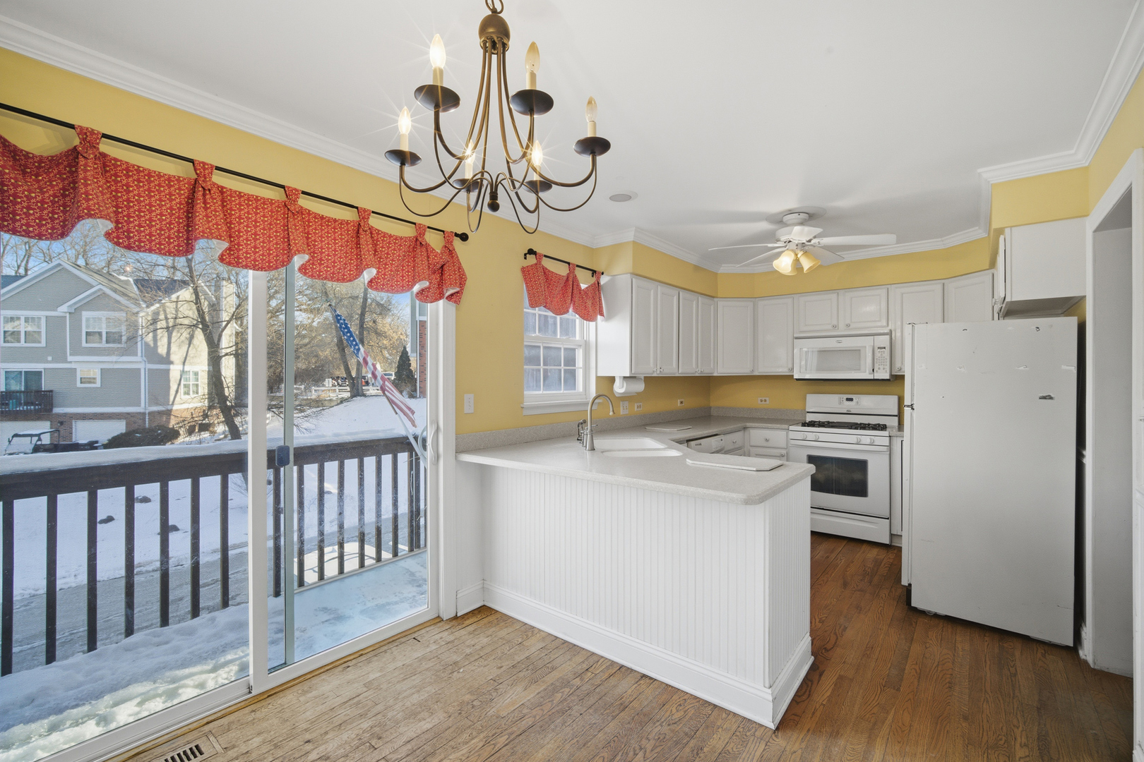 770 Highview Court Antioch, IL 60002 - Photo 7 of 24