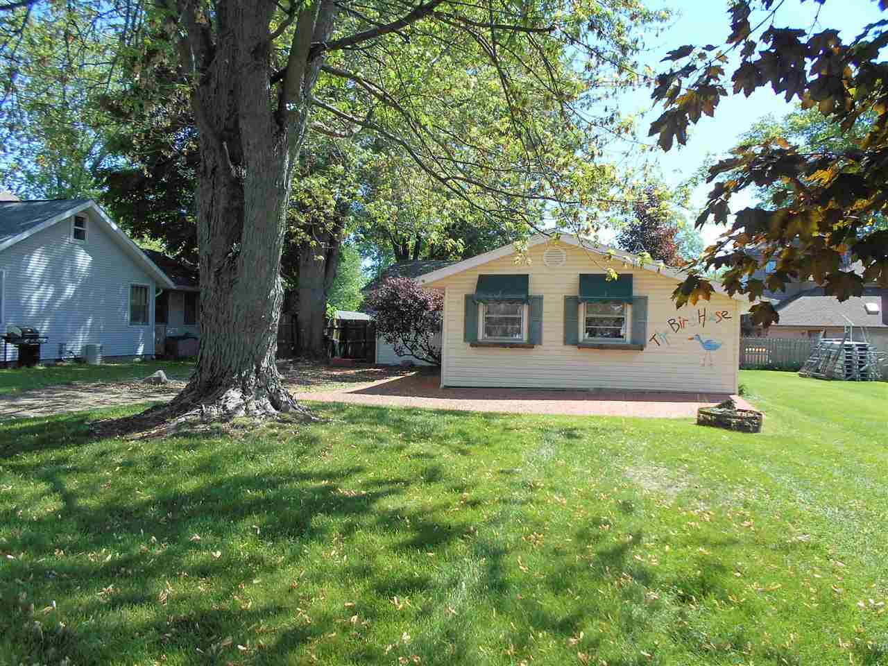 11448 North Ogden Point Road Syracuse, IN 46567 - Photo 1 of 32 Gallery Image 1
