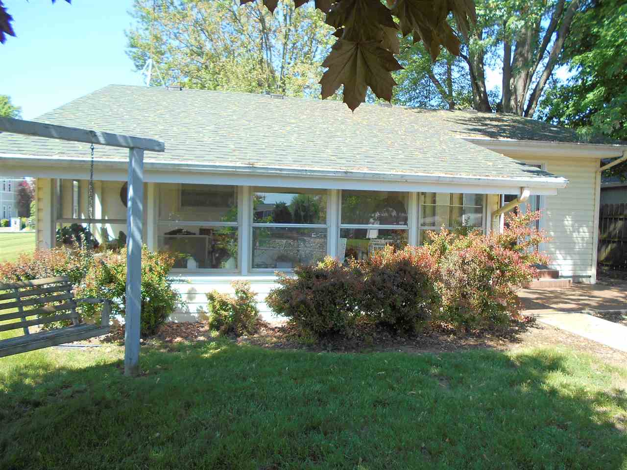 11448 North Ogden Point Road Syracuse, IN 46567 - Photo 27 of 32 Gallery Image 27