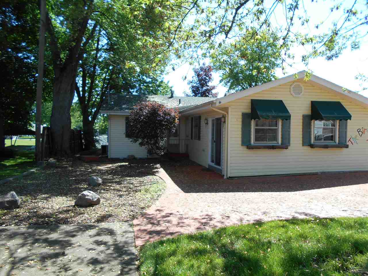11448 North Ogden Point Road Syracuse, IN 46567 - Photo 31 of 32 Gallery Image 31