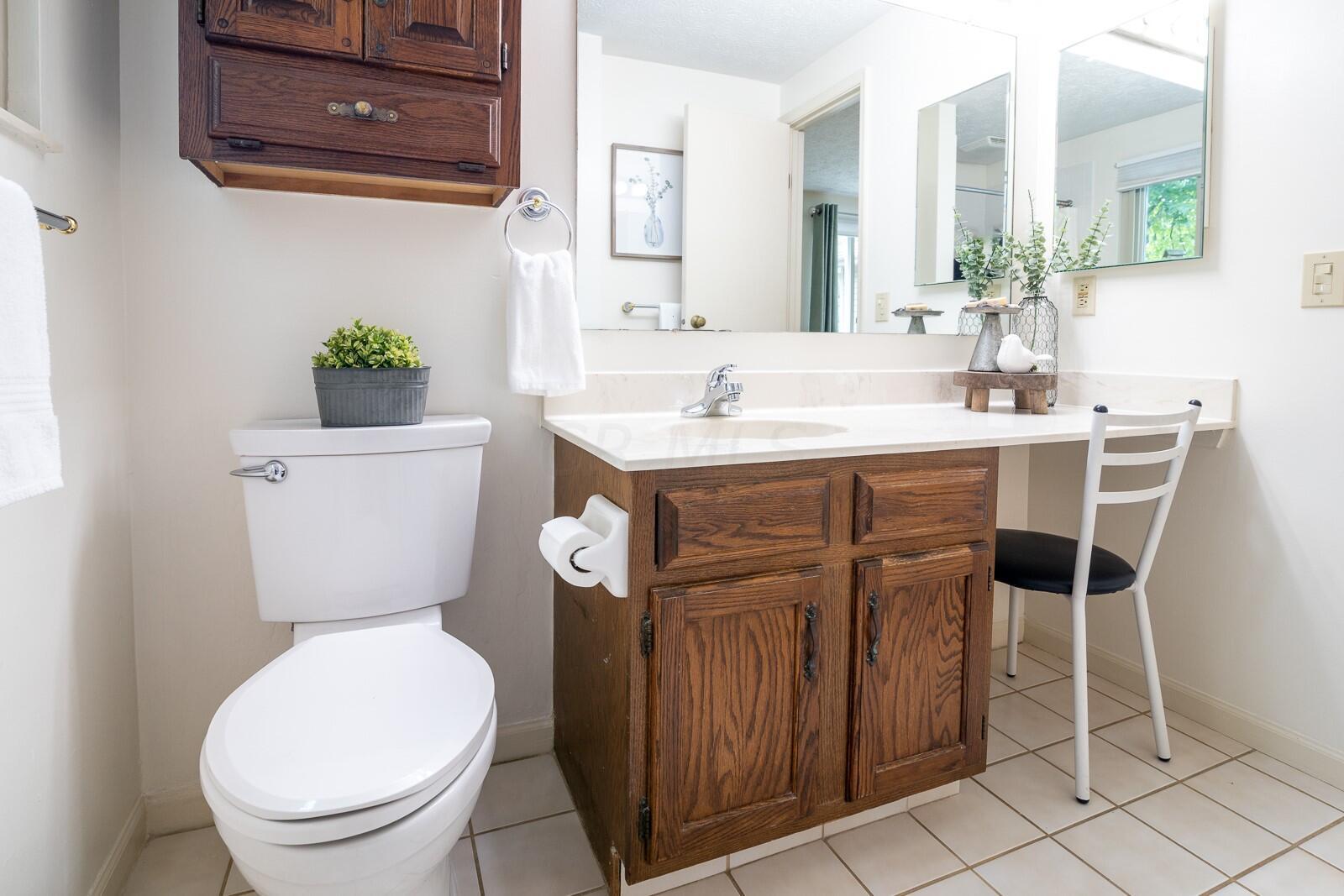 2097 Smokymill Road Dublin, OH 43016 - Photo 23 of 43 primary bathroom