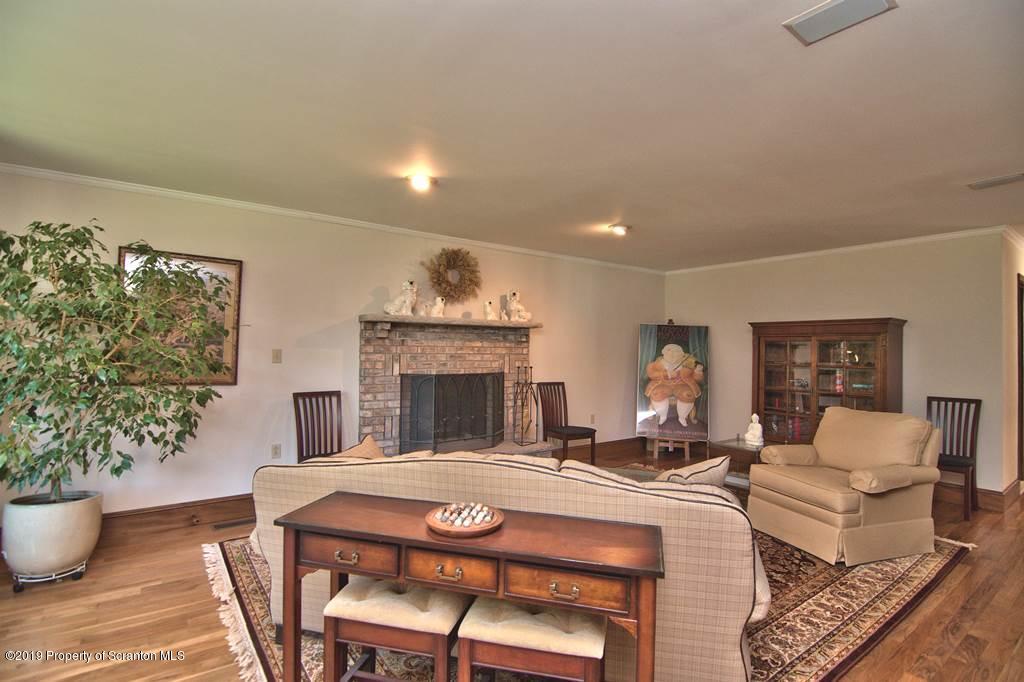 711 Glenburn Road Clarks Summit, PA 18411 - Photo 4 of 103 Gallery Image 4