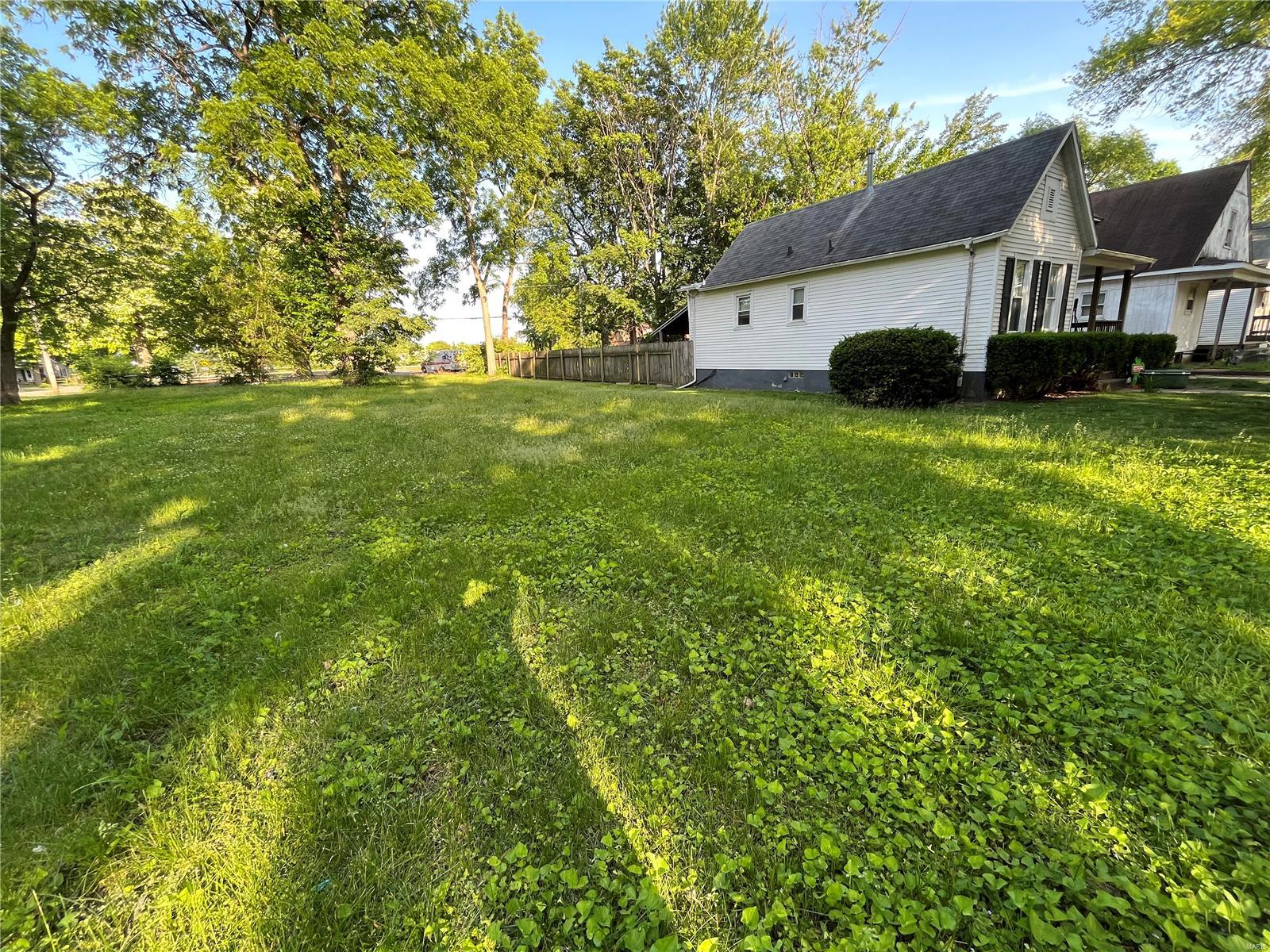 1900 South 7th Street Springfield, IL 62703 - Photo 3 of 4