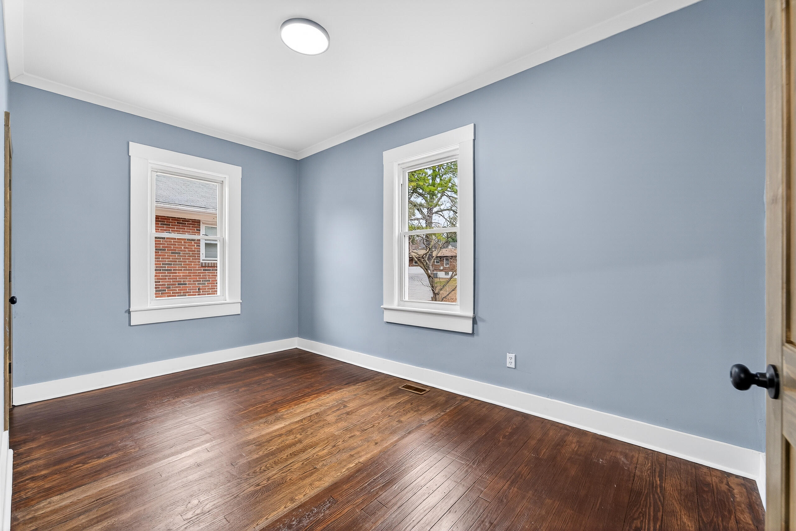 1015 Rugby Boulevard Northwest Roanoke, VA 24017 - Photo 14 of 38 IMG_1922