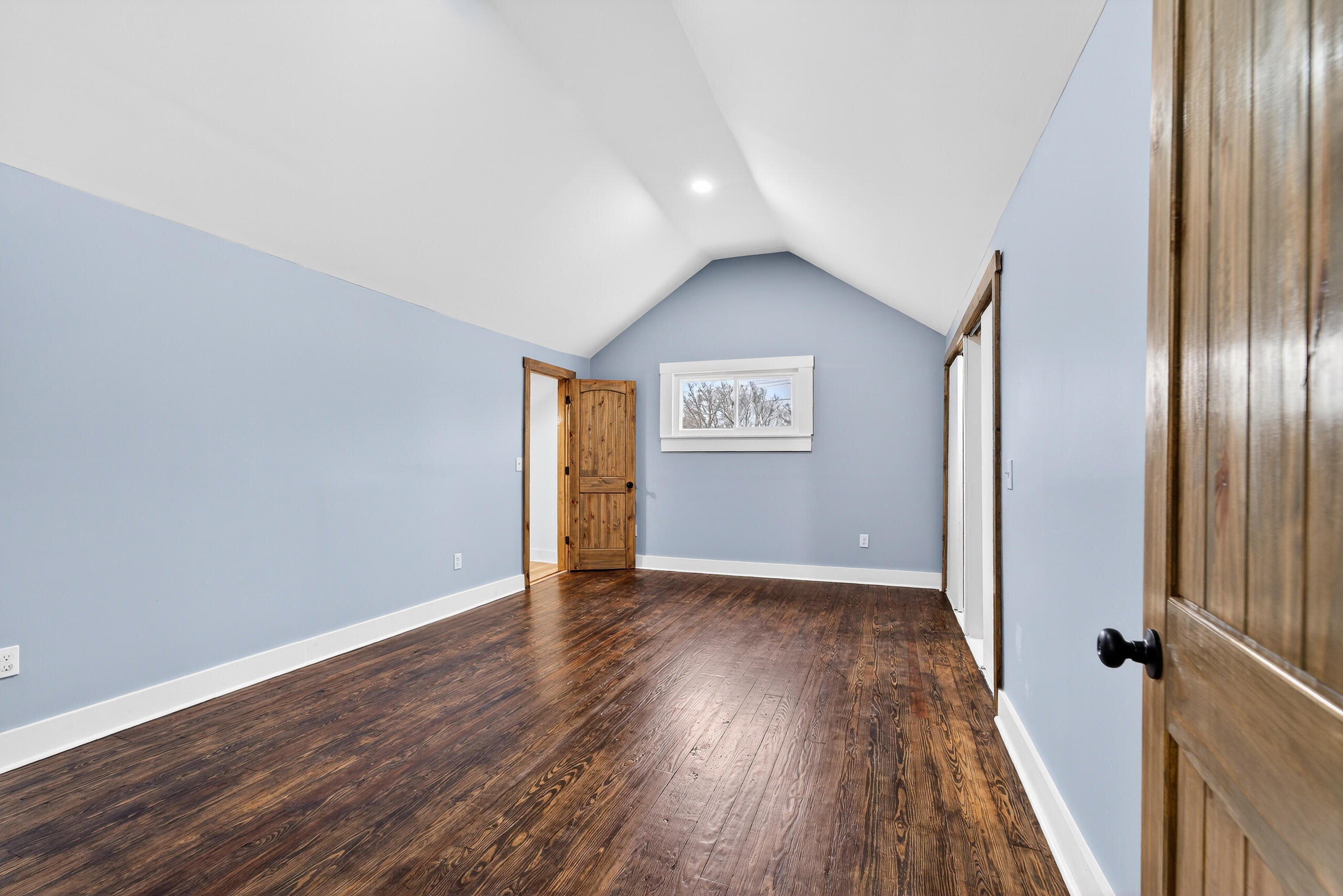 1015 Rugby Boulevard Northwest Roanoke, VA 24017 - Photo 26 of 38 IMG_1899