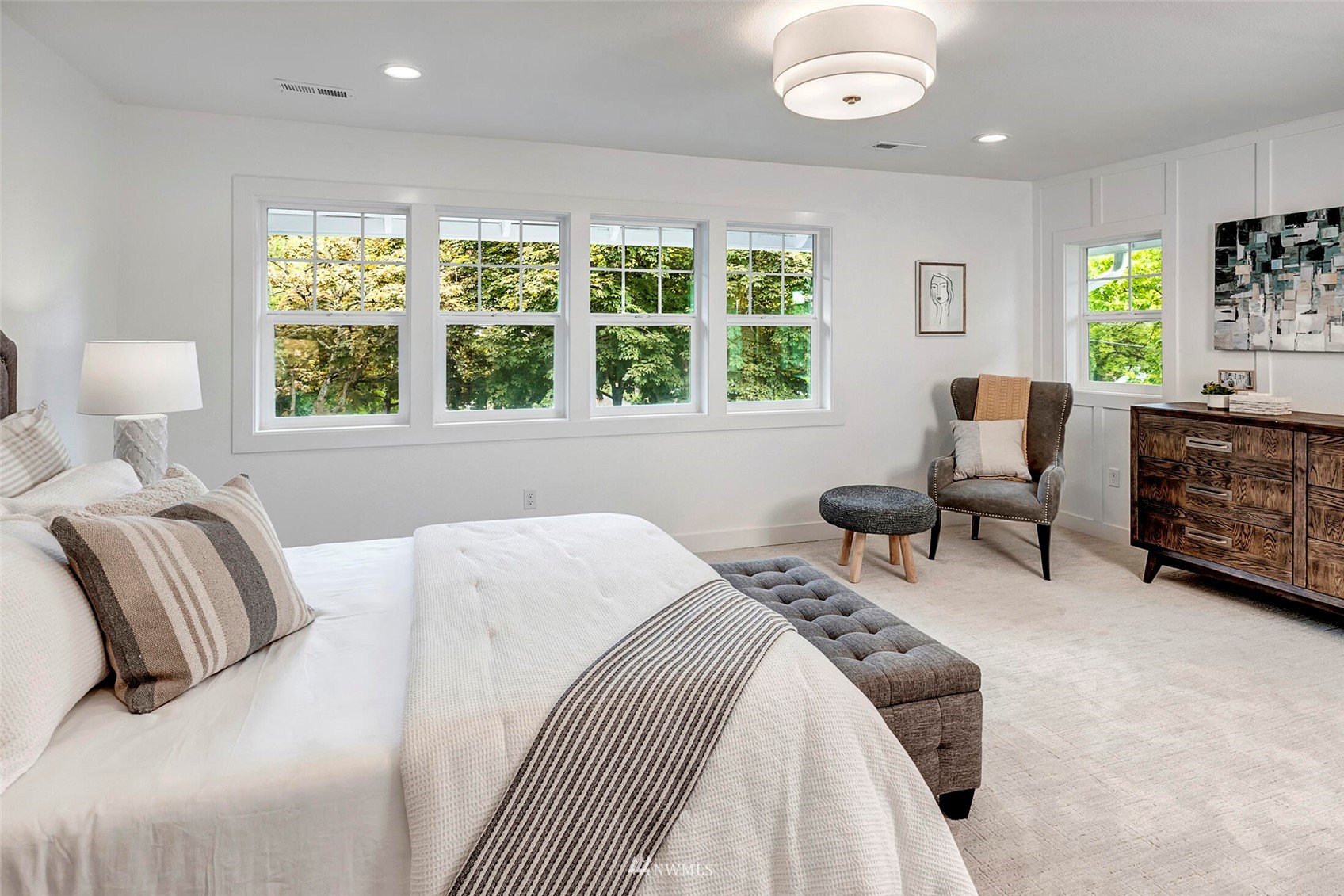 944 26th Avenue Seattle, WA 98122 - Photo 17 of 40 a bedroom with a bed and a window