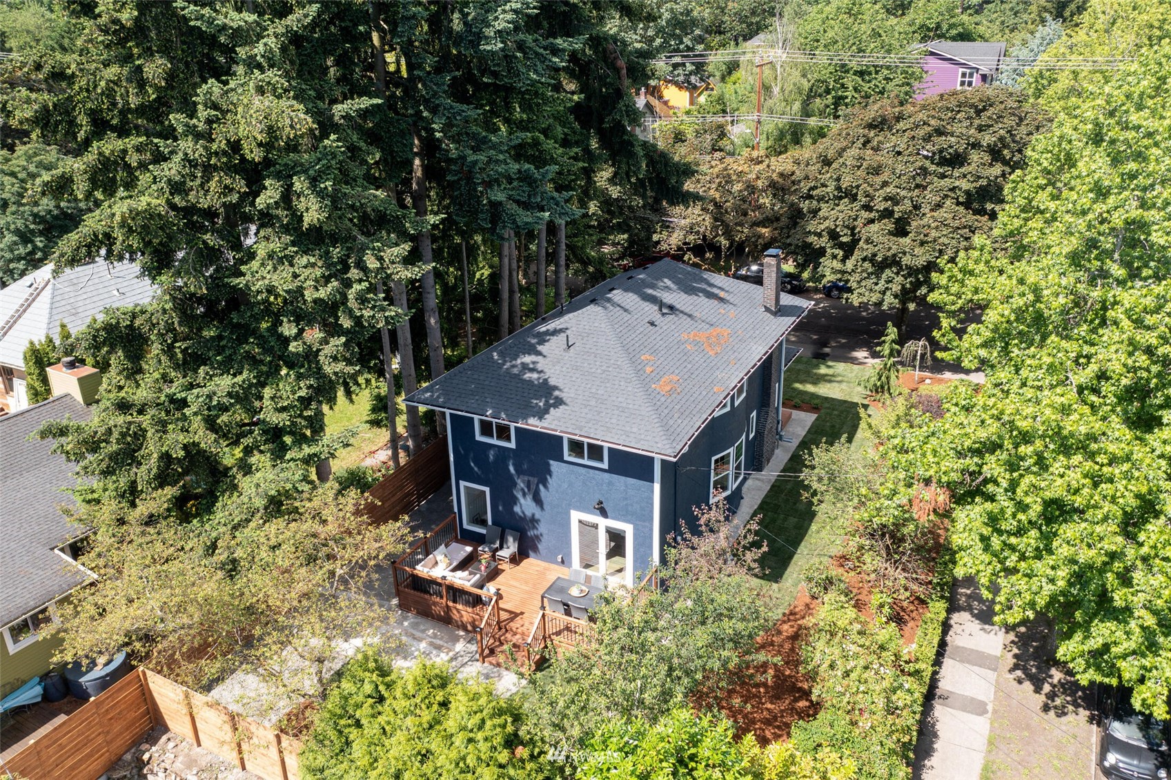 944 26th Avenue Seattle, WA 98122 - Photo 38 of 40 an aerial view of a house with a yard