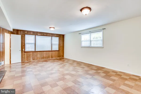 $4,250 | 5916 Kirby Road, Bethesda, MD 20817