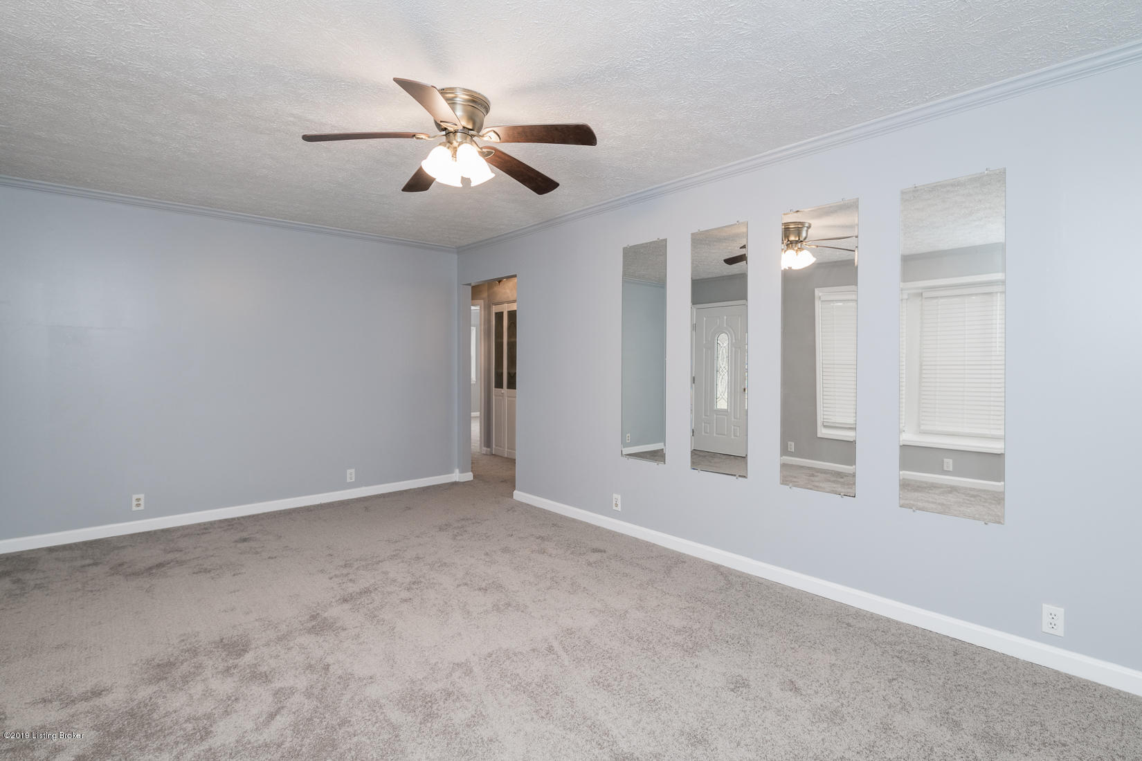 4520 Dover Road Louisville, KY 40216 - Photo 16 of 40 DSC_9400