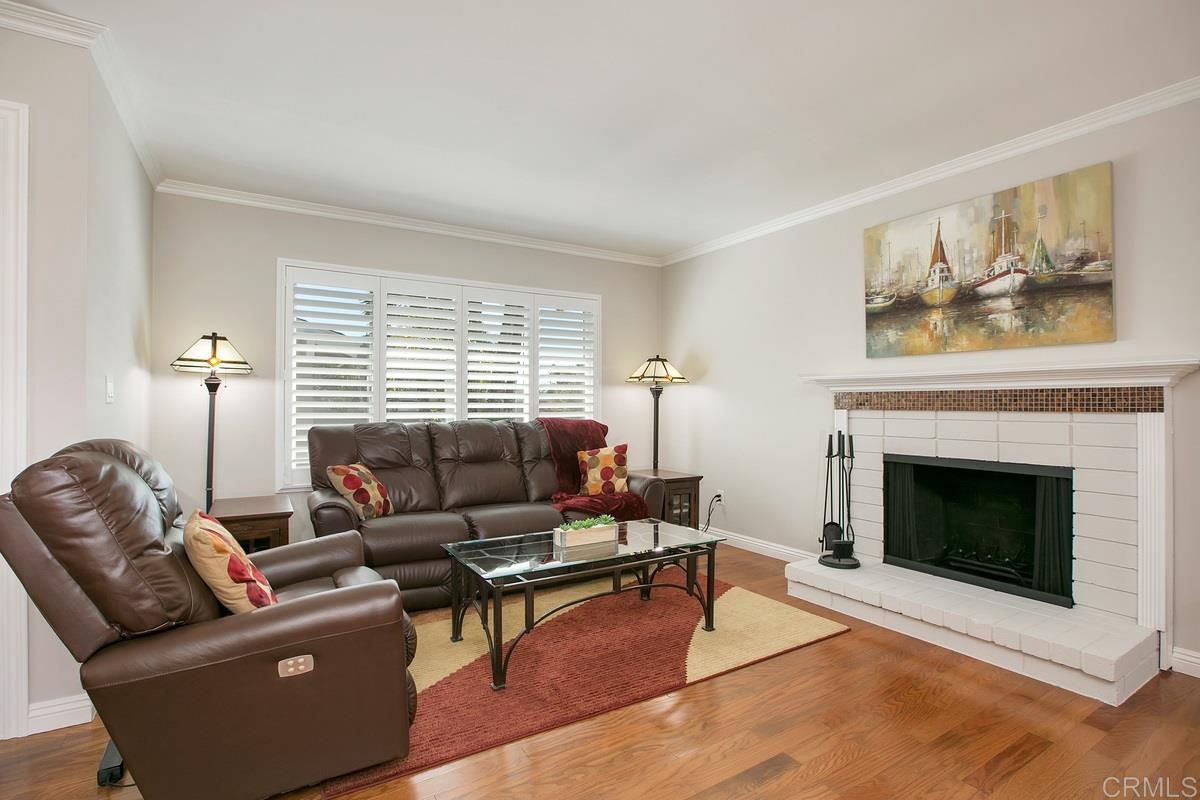 110 5 Crowns Way Encinitas, CA 92024 - Photo 2 of 25 Big 16x17 Family room with fireplace