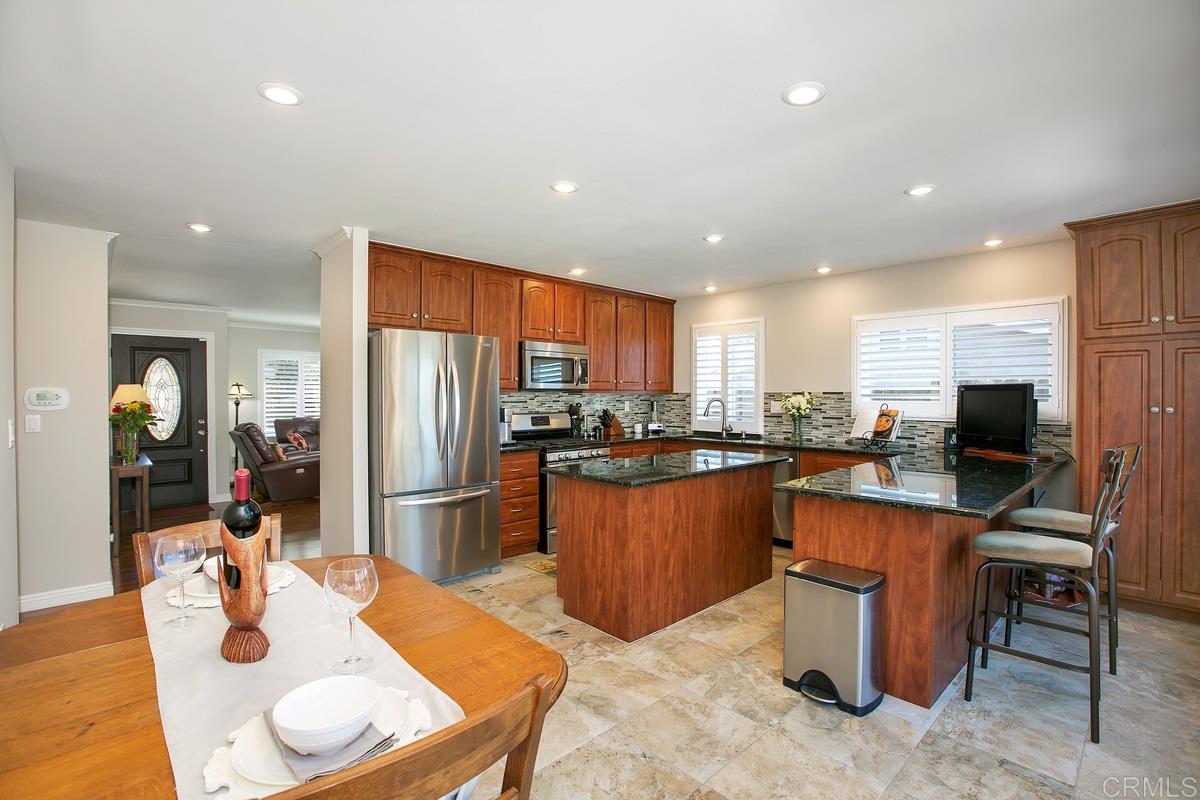 110 5 Crowns Way Encinitas, CA 92024 - Photo 17 of 25