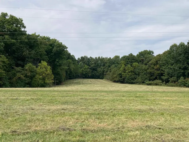 $1,174,200 | 960 North Blue Barn Road, Bloomfield, IN 47424