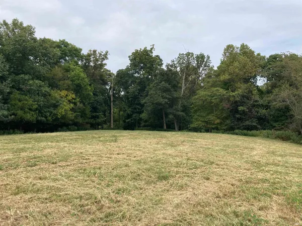 $1,034,250 | 960 North Blue Barn Road, Bloomfield, IN 47424