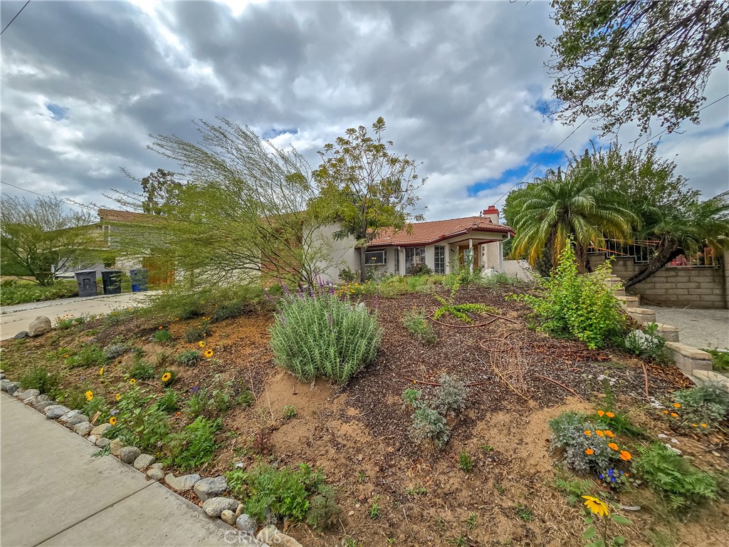 11357 Gramercy Place Riverside, CA 92505 - Photo 56 of 65 Drip system for watering front yard