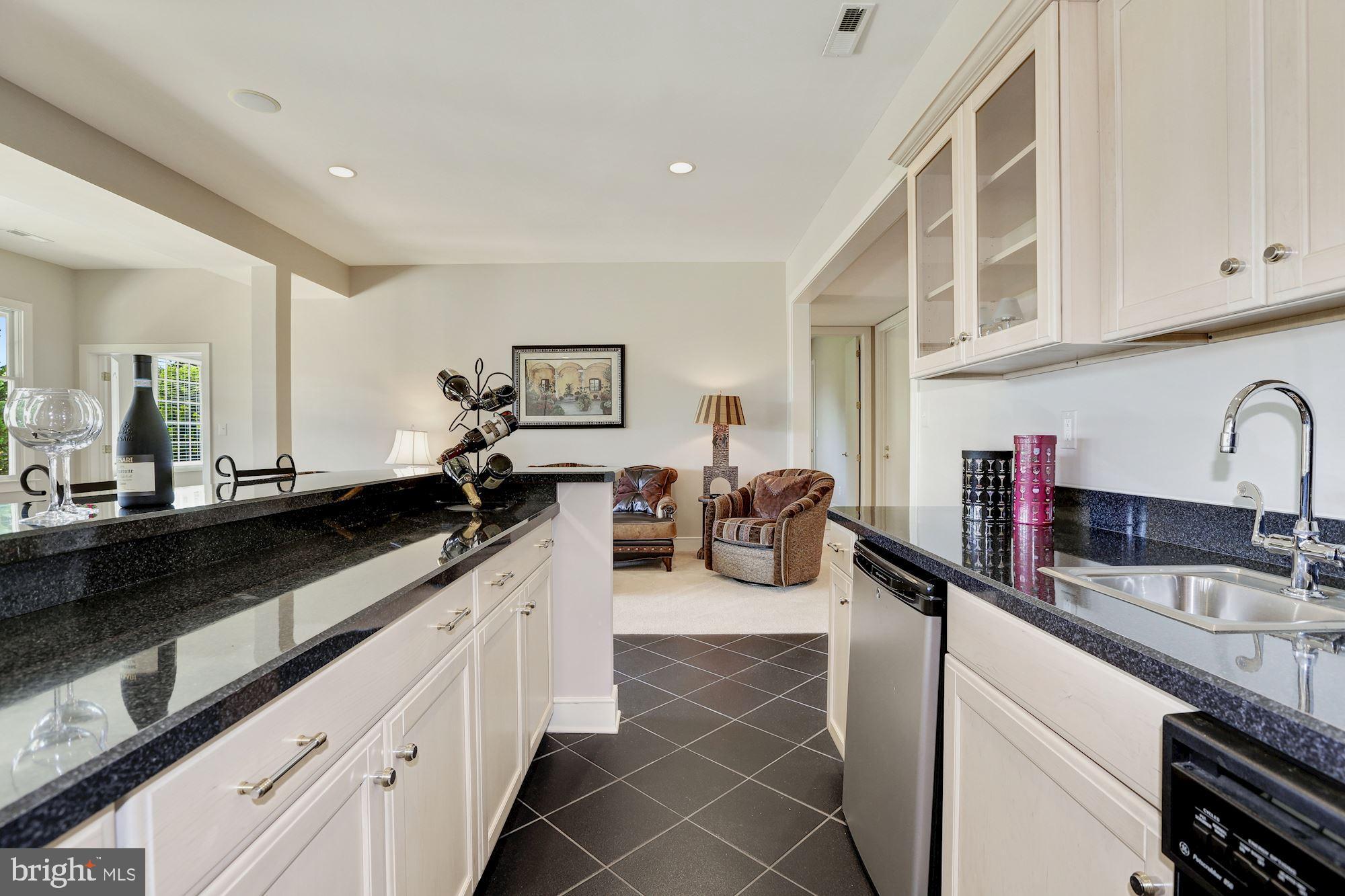 3617 Black Walnut Lane Glenwood, MD 21738 - Photo 33 of 83 Wet Bar, Beverage Cooler & Dish Washer