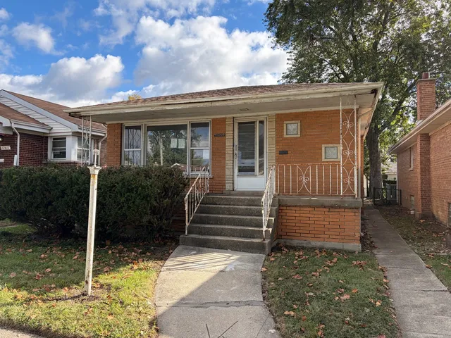 $75,000 | 12621 South Wood Street, Calumet Park, IL 60827