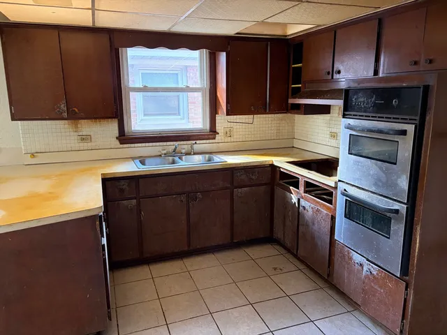 $75,000 | 12621 South Wood Street, Calumet Park, IL 60827