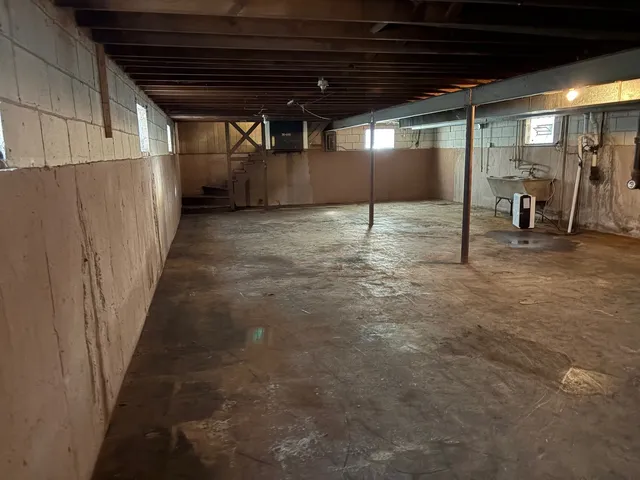 $75,000 | 12621 South Wood Street, Calumet Park, IL 60827